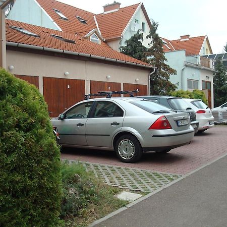 Vincze Vendeghaz Apartment Eger Bagian luar foto
