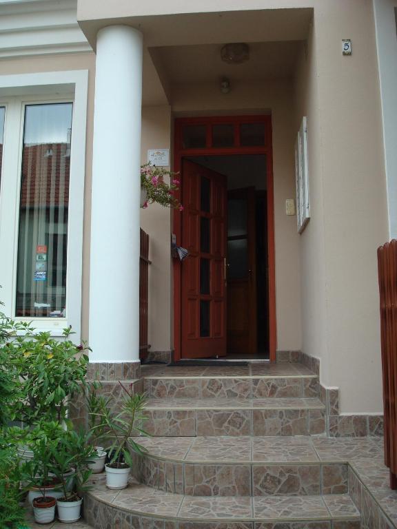 Vincze Vendeghaz Apartment Eger Bagian luar foto