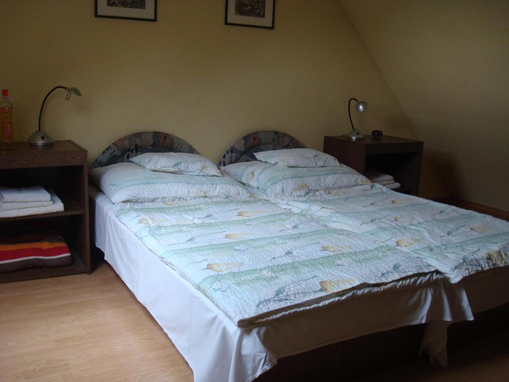 Vincze Vendeghaz Apartment Eger Ruang foto