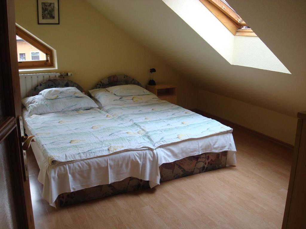 Vincze Vendeghaz Apartment Eger Ruang foto