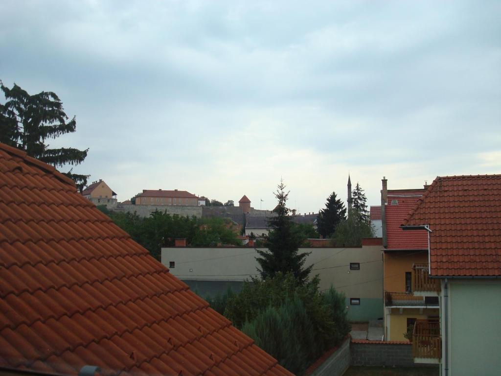 Vincze Vendeghaz Apartment Eger Ruang foto