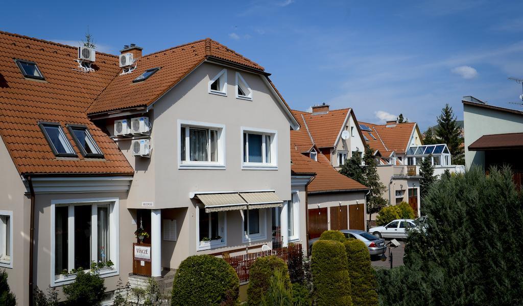 Vincze Vendeghaz Apartment Eger Bagian luar foto